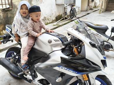 Yamaha R15