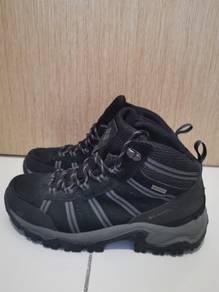 Columbia waterproof mid hiking boots