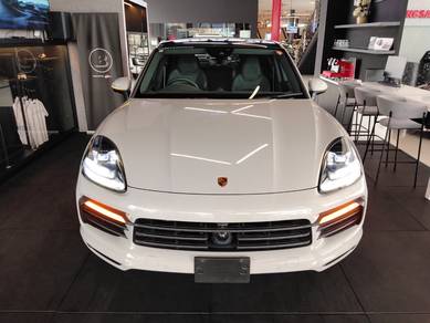 Porsche Cayenne in Taman Tun Dr Ismail, KUL