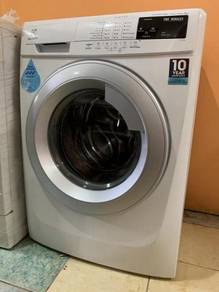 Automatic Electrolux 8kg washing machine inverter