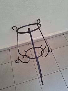 steel flowers pot stand