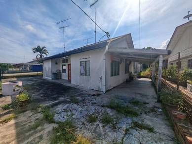 Bungalow House For Sale in Kluang,JHR