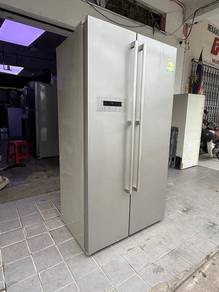 Electrolux Side by Side Fridge Peti ais 553Liter