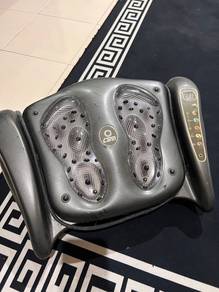 Cann theraphy Foot Massage.