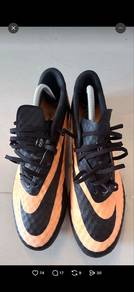 boots hypervenom black orange