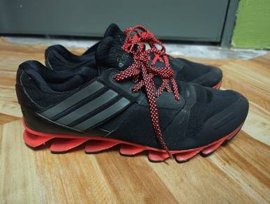 Kasut Adidas SpringBlade
