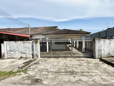 Terraced House For Sale in Miri,SWK