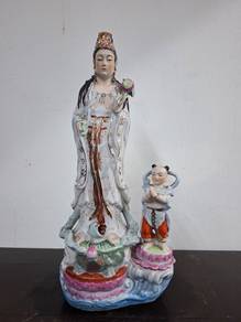 Guan Yin StatuePorcelain statues of Guanyin Bodhisattva and Sudhana | 