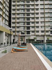 Condominium For Rent in Fairview Residence
