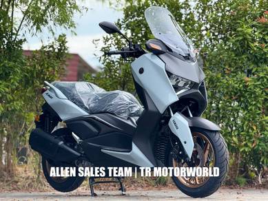 Yamaha XMAX