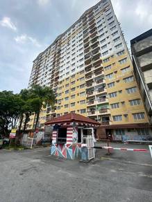 Condominium For Sale in Laksamana Puri Condominium