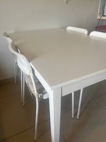 Wooden Study Table – Excellent Condition