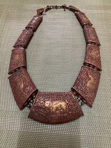 Kalung Tembaga Antik