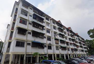Flat For Sale in Gugusan Kemboja