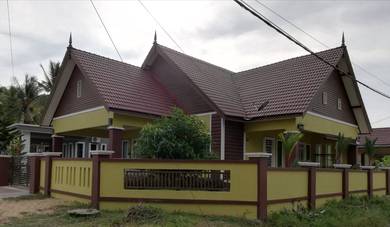 Bungalow House For Sale in Paka,TRG