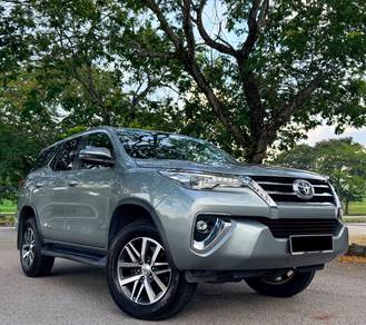 Toyota Fortuner SRZ 4X4 in Sungai Besi, KUL