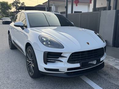 Porsche Macan in Batu Pahat, JHR