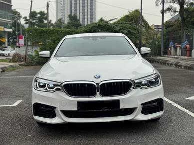 2020 BMW 530e 30e M SPORT