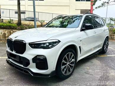 BMW X5 xDRIVE45e M SPORT in Desa Petaling, KUL