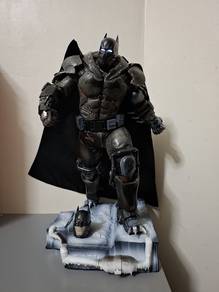 Batman statue figure