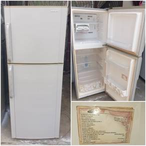 Samsung fridge refrigerator peti sejuk peti ais
