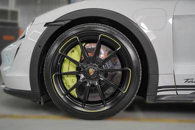 Porsche Taycan 4S in KL City, KUL