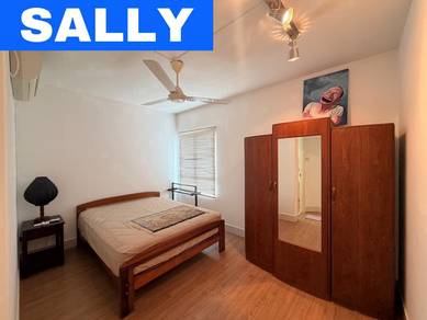 Condominium For Sale in Greenlane Park