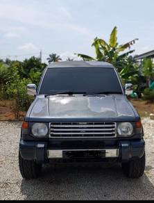 Mitsubishi Pajero in Puncak Alam, SGR