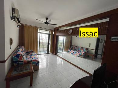 Condominium For Rent in E-Park Condominium
