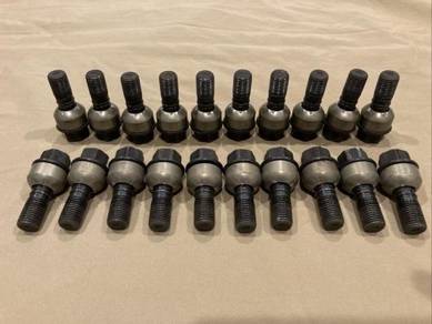 Porsche black wheel bolt standard size
