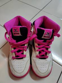 Mizuno Wave Rookie