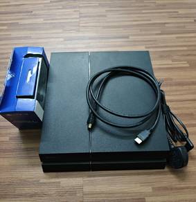 Playstation 4 Fat (Very good condition) 
