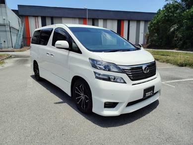Toyota Vellfire Z in Klang, SGR