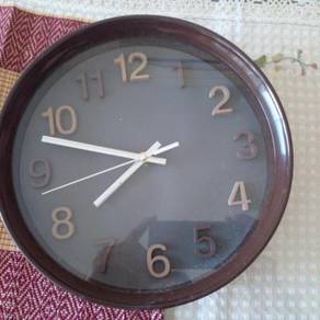 Brown clock