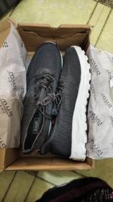 Kasut B.U.M Grey