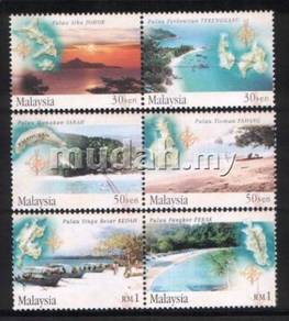Mint Stamp Island and Beaches Of Malaysia 2002