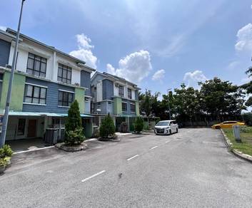 Townhouse For Sale in Puchong,SGR