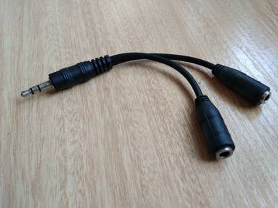 Aux Male Y Splitter to Female Cable