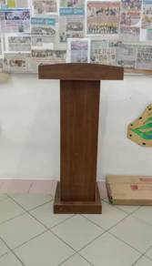 Speaker Podium
(60x42x120cm Brown) 