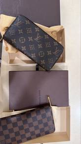 Louis Vuitton monogram zippy wallet