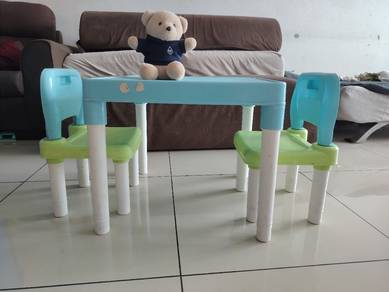 table and chairs for 2-6yrs kids