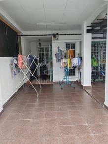 Room in Bandar Kinrara, SGR