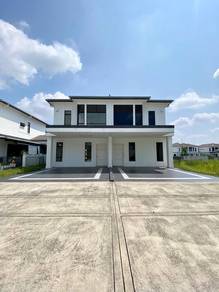 Semi-Detached House For Sale in Puncak Alam,SGR