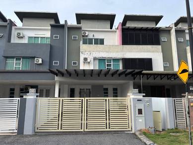 2.5-storey Terraced House For Sale in Sitiawan,PRK