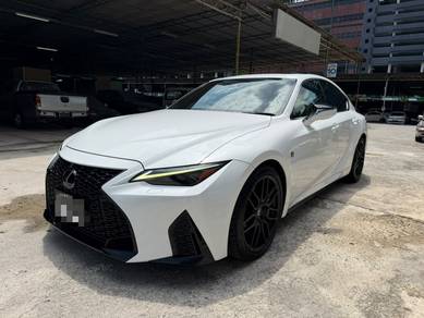 Lexus IS 300 F-SPORT in Cheras, SGR