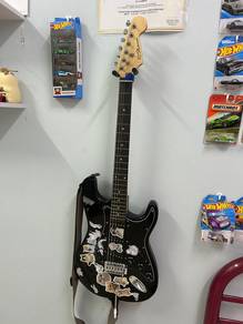 RcStromm electric guitar