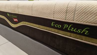 Slumberland LG Eco Plush 14' Mattress + Bed Frame