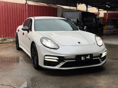 Porsche Panamera S in Kajang, SGR
