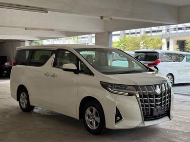 Toyota Alphard X in Desa Petaling, KUL