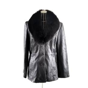 Elegant Black Detachable Saga Fox Furs Collar Lamb